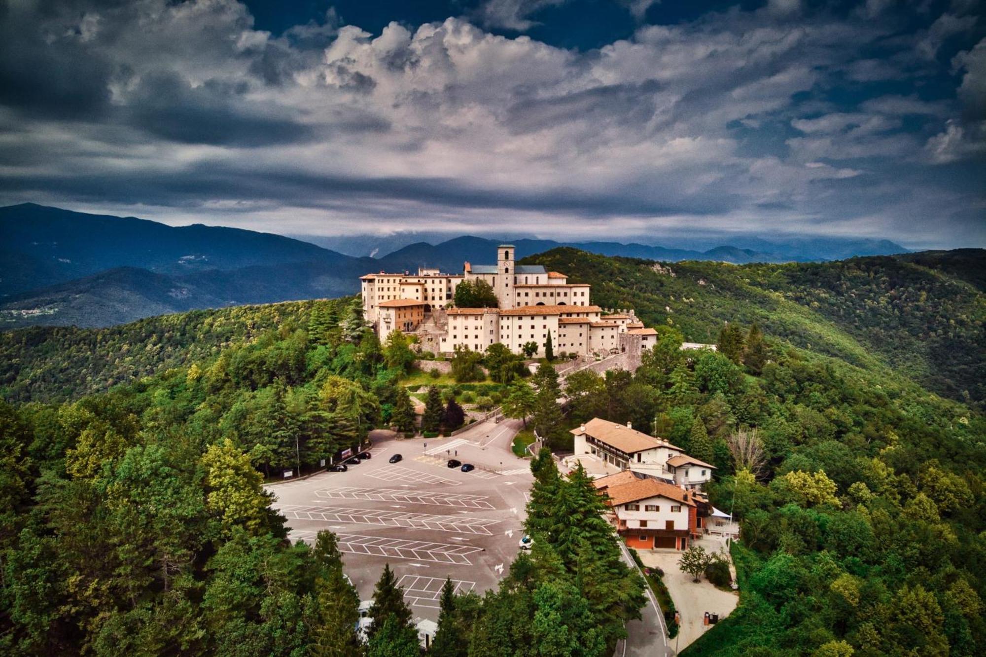 Hotel Casa Del Pellegrino - Castelmonte Екстер'єр фото