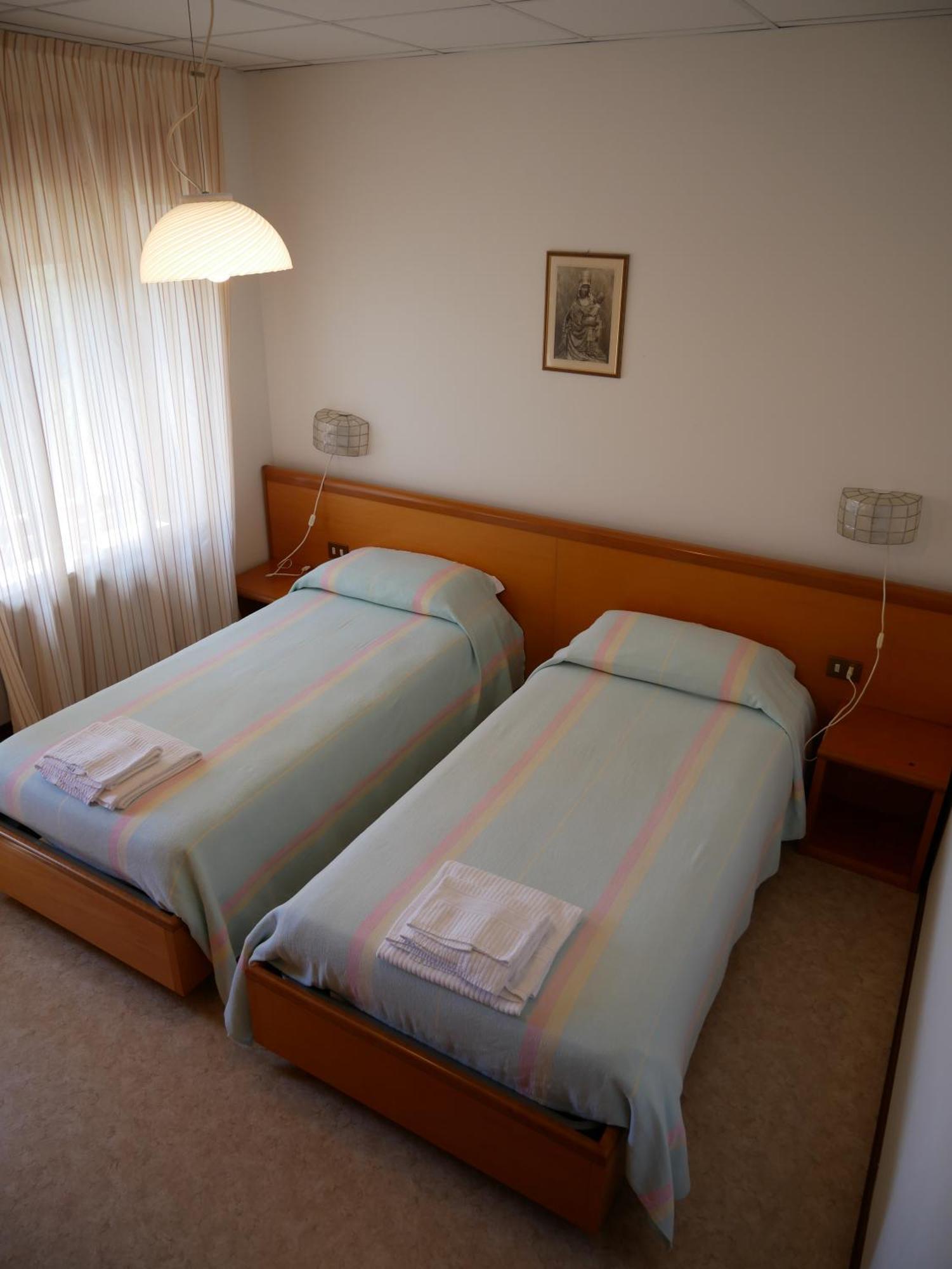 Hotel Casa Del Pellegrino - Castelmonte Екстер'єр фото